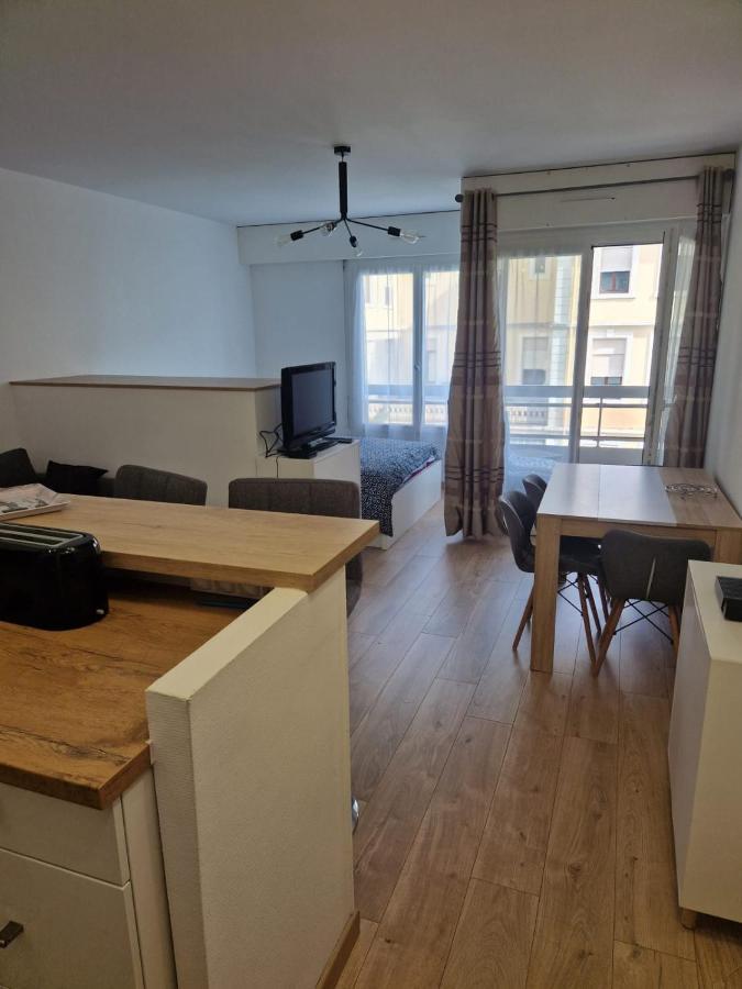 Aix Apartment *